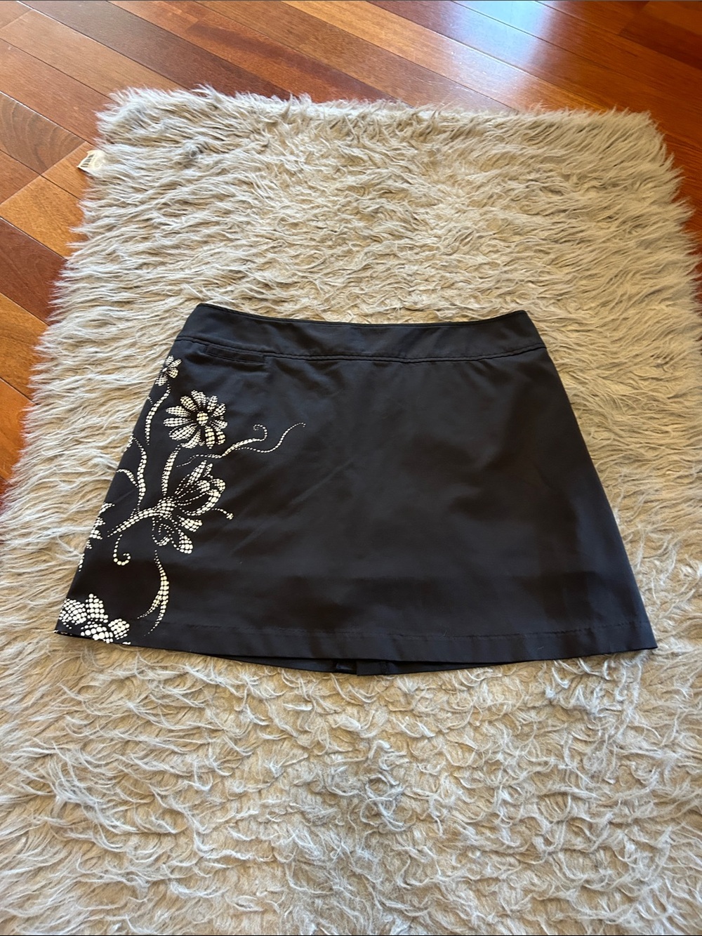 adidas Black A-Line Skirt with cream Floral Embellishment size 10 super cute